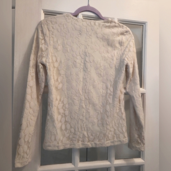 Aleeza Chic Cream Lace Long Sleeve Blouse - Picture 10 of 11